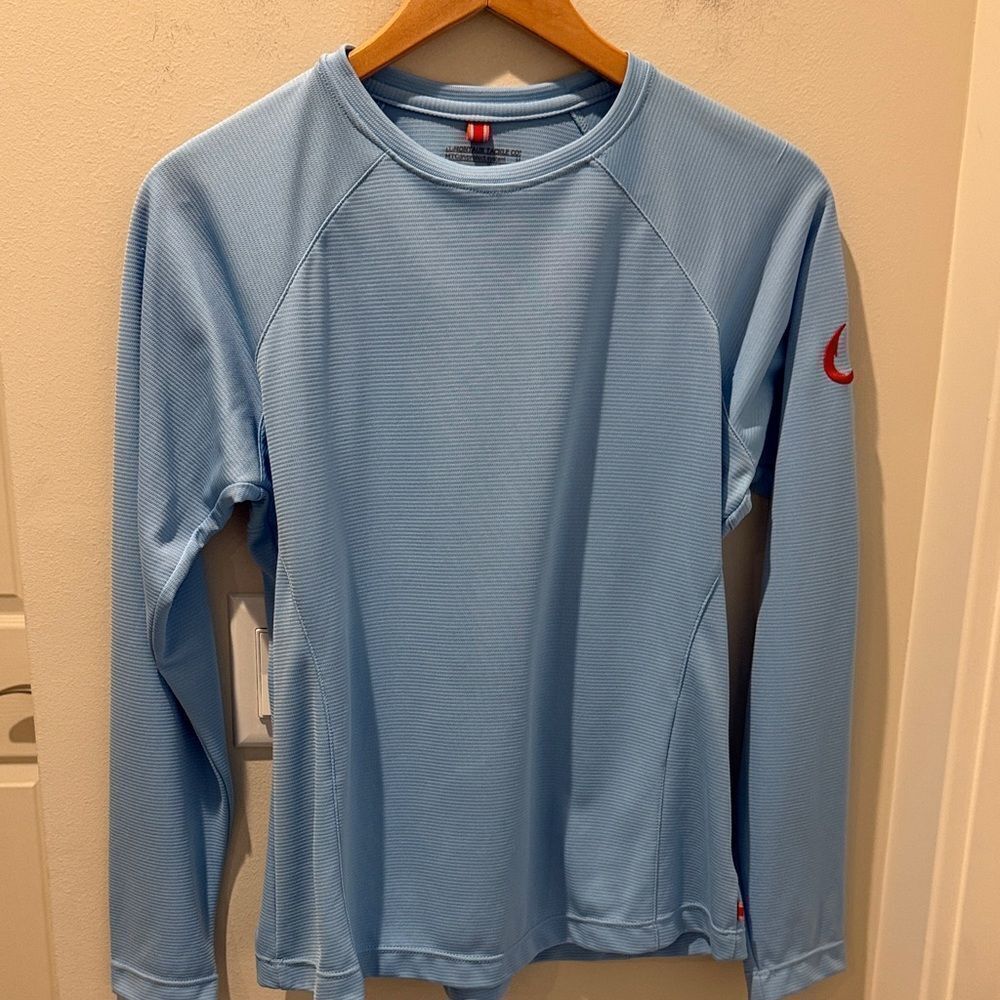 Montauk Tackle Co. Light Blue Dryprotect Long Sleeve Women's Top size medium